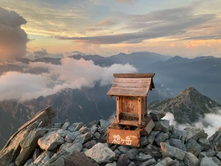 Mt.yari_hokora